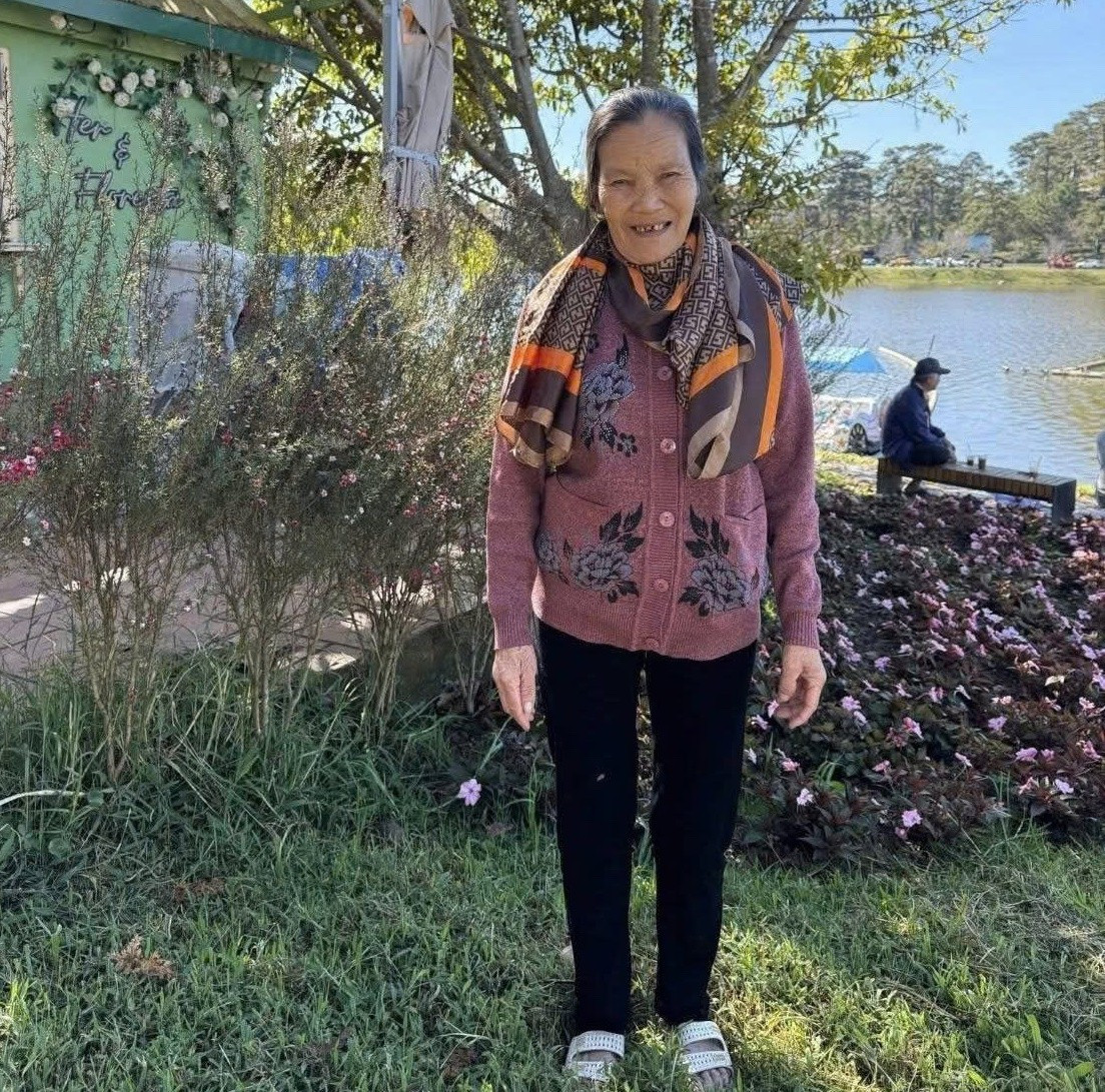 Mẹ mất tích, con trai dán thông báo lên xe máy rong ruổi tìm kiếm- Ảnh 3.