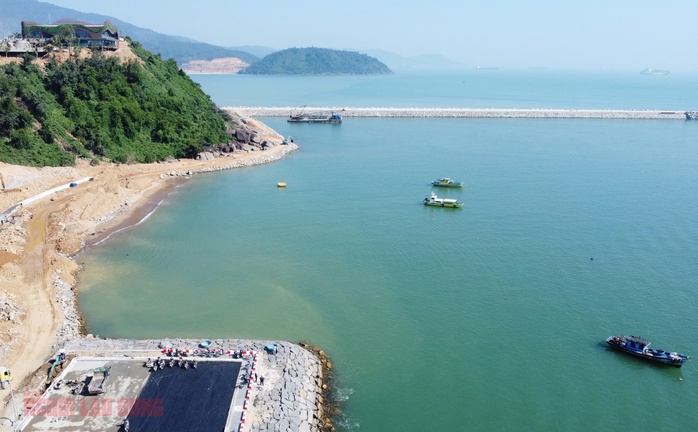 Lộ diện liên danh trúng thầu đầu tư bến cảng container Liên Chiểu hơn 1,7 tỉ USD- Ảnh 2. Lộ diện liên danh trúng thầu đầu tư bến cảng container Liên Chiểu hơn 1,7 tỉ USD- Ảnh 2.