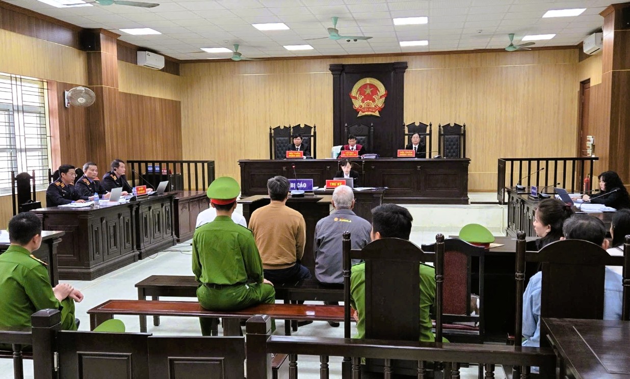 Một giám đốc khai thác cát thu lợi hơn 12 tỉ đồng bị tuyên phạt 6 năm tù - Ảnh 1.