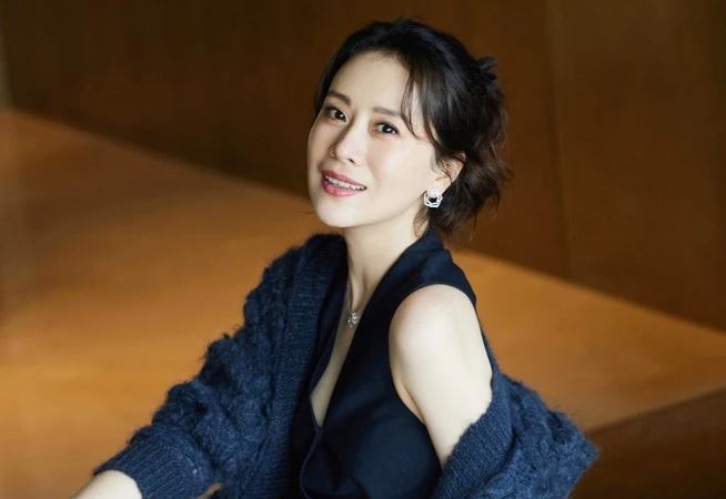 Con trai định mua món đồ gần 1 triệu đồng, nữ diễn viên nổi tiếng lập tức dạy dỗ cực khéo, khiến con hết hoang phí!- Ảnh 1.