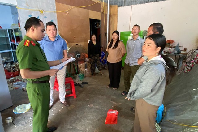 Khám xét nơi ở, khởi tố thầy lang online Phàng Thị Sua SN 1993- Ảnh 2. Khám xét nơi ở, khởi tố thầy lang online Phàng Thị Sua SN 1993- Ảnh 2.