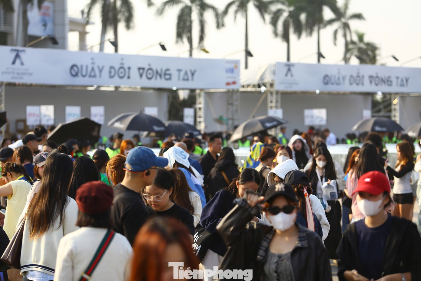 Biển người đổ về Mỹ Đình- Ảnh 17.