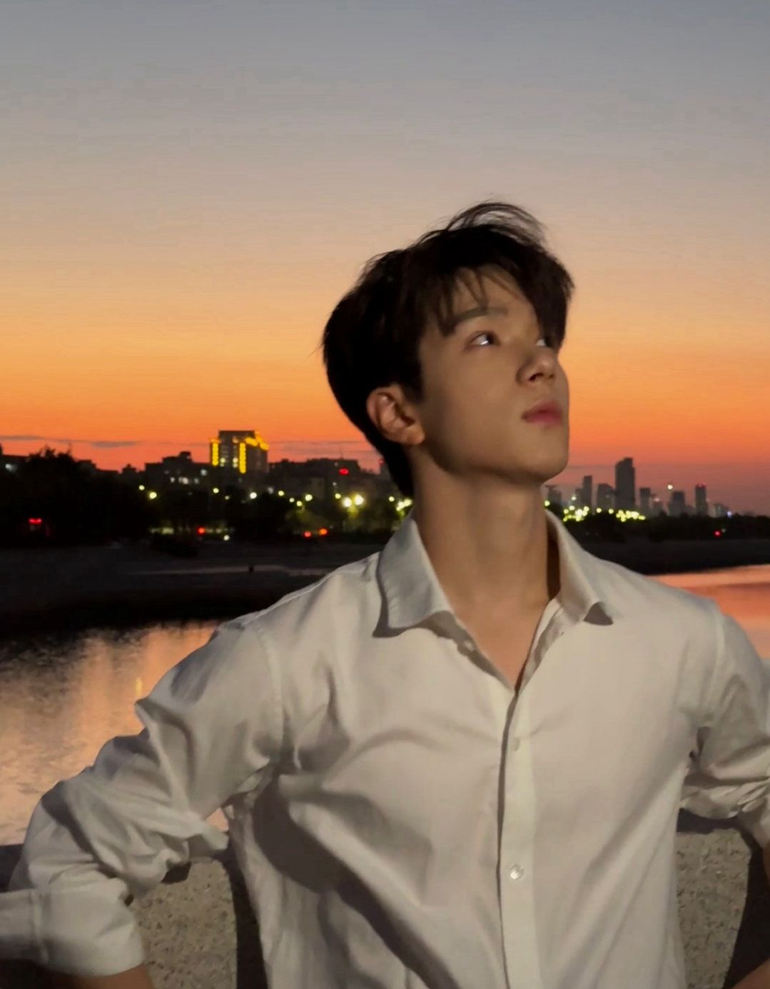 Nhà tuyển dụng: "Một bát cháo không độc, một bát có độc, làm sao phân biệt?" - Chàng trai trả lời thông minh được nhận tại chỗ - Ảnh 2.