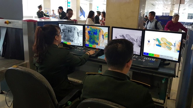 Máy quét hải quan tại sân bay nhìn thấu ma tuý, đồ vật cấm như thế nào?- Ảnh 4.