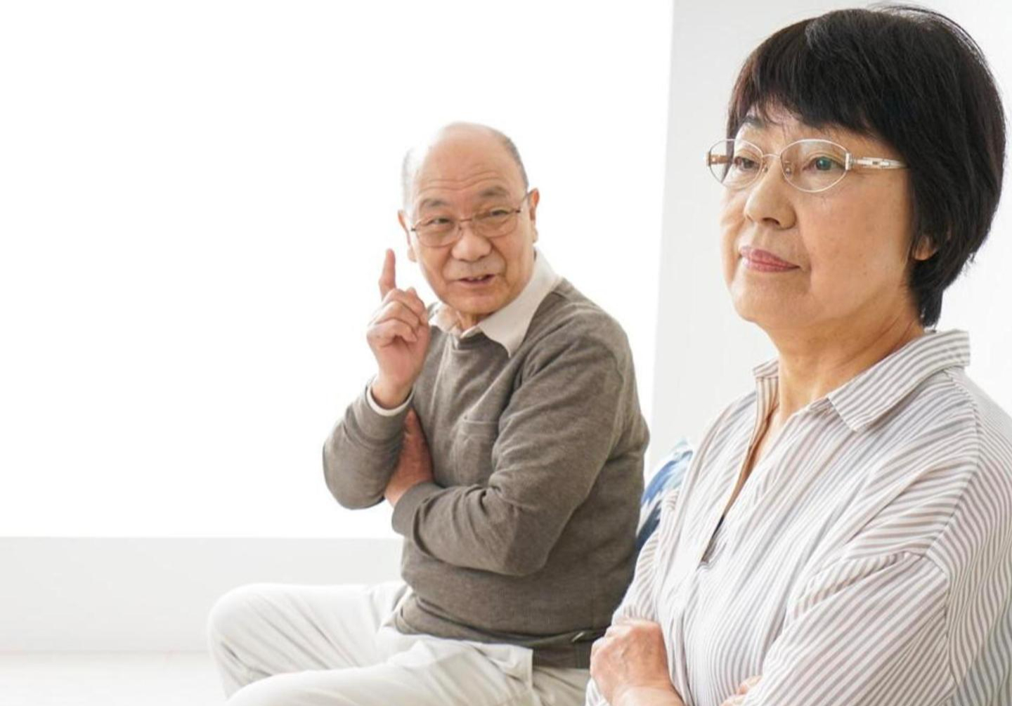 Hai chị em nghỉ hưu cùng thời điểm: Một người đi làm lại, một người nghỉ hẳn - 10 năm sau, tài chính và hạnh phúc rẽ hai hướng- Ảnh 3.