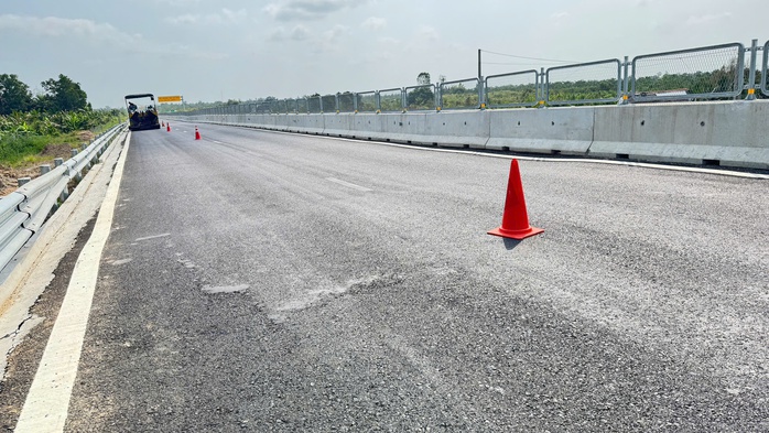Lãnh đạo Ban QLDA Mỹ Thuận nói gì về việc tuyến cao tốc Cần Thơ – Cà Mau bị lún?- Ảnh 1.