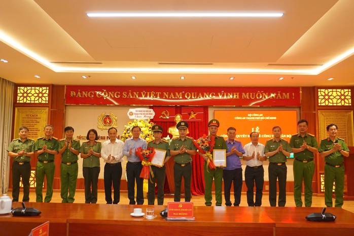 Công an TPHCM công bố quyết định bổ nhiệm chức danh tư pháp 2 lãnh đạo - Ảnh 5.