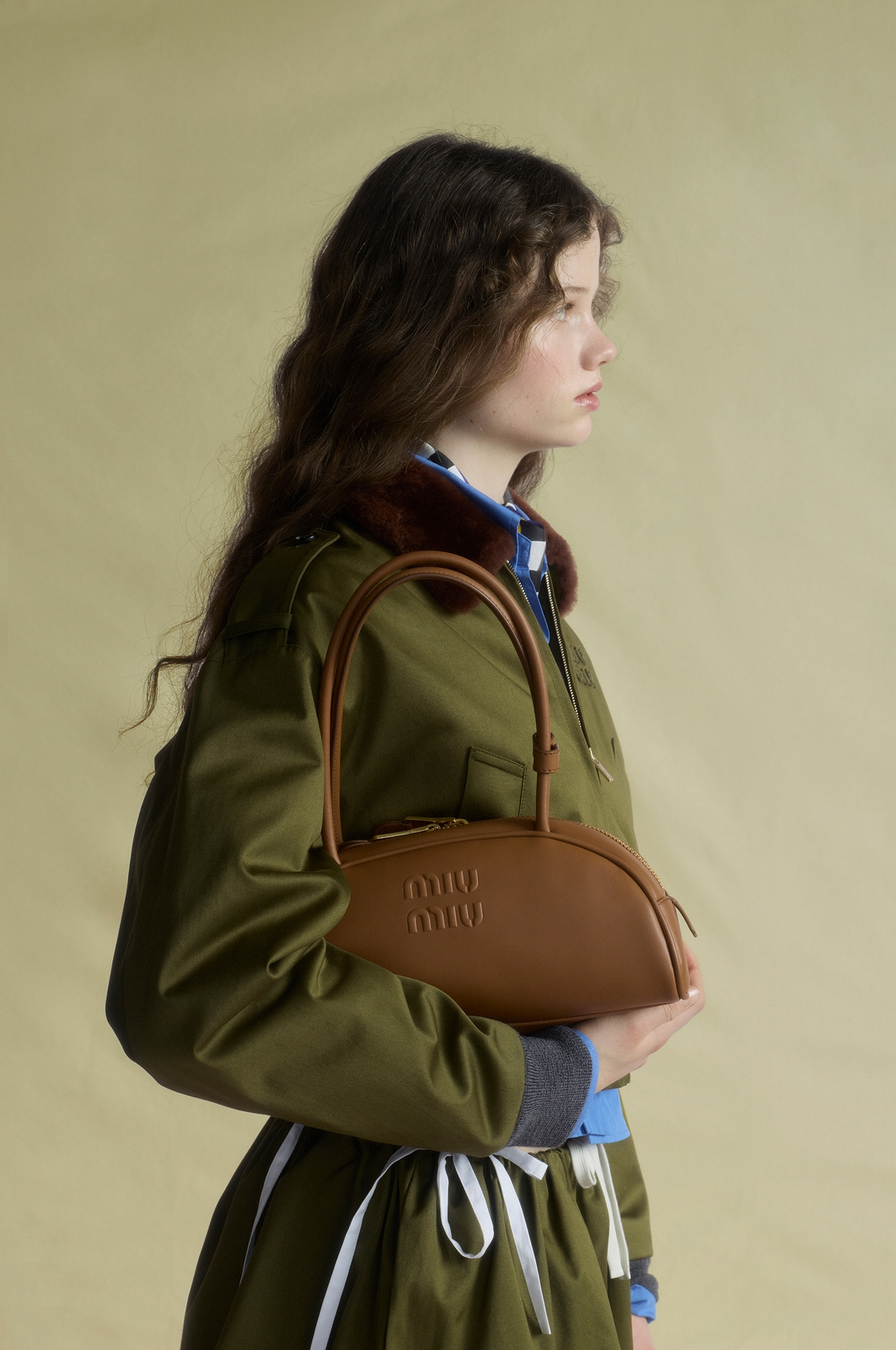 2026, dáng túi này sẽ hiện diện khắp nơi: Jennie đẩy Chanel hot nhất trend, giờ thì brand nào cũng có- Ảnh 21.