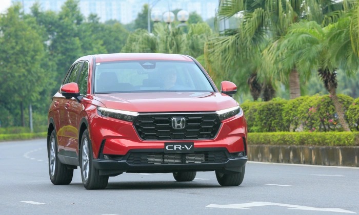 Honda Việt Nam bổ sung công nghệ cho CR-V bản xăng, giá bán từ 1,039 tỷ đồng- Ảnh 1.