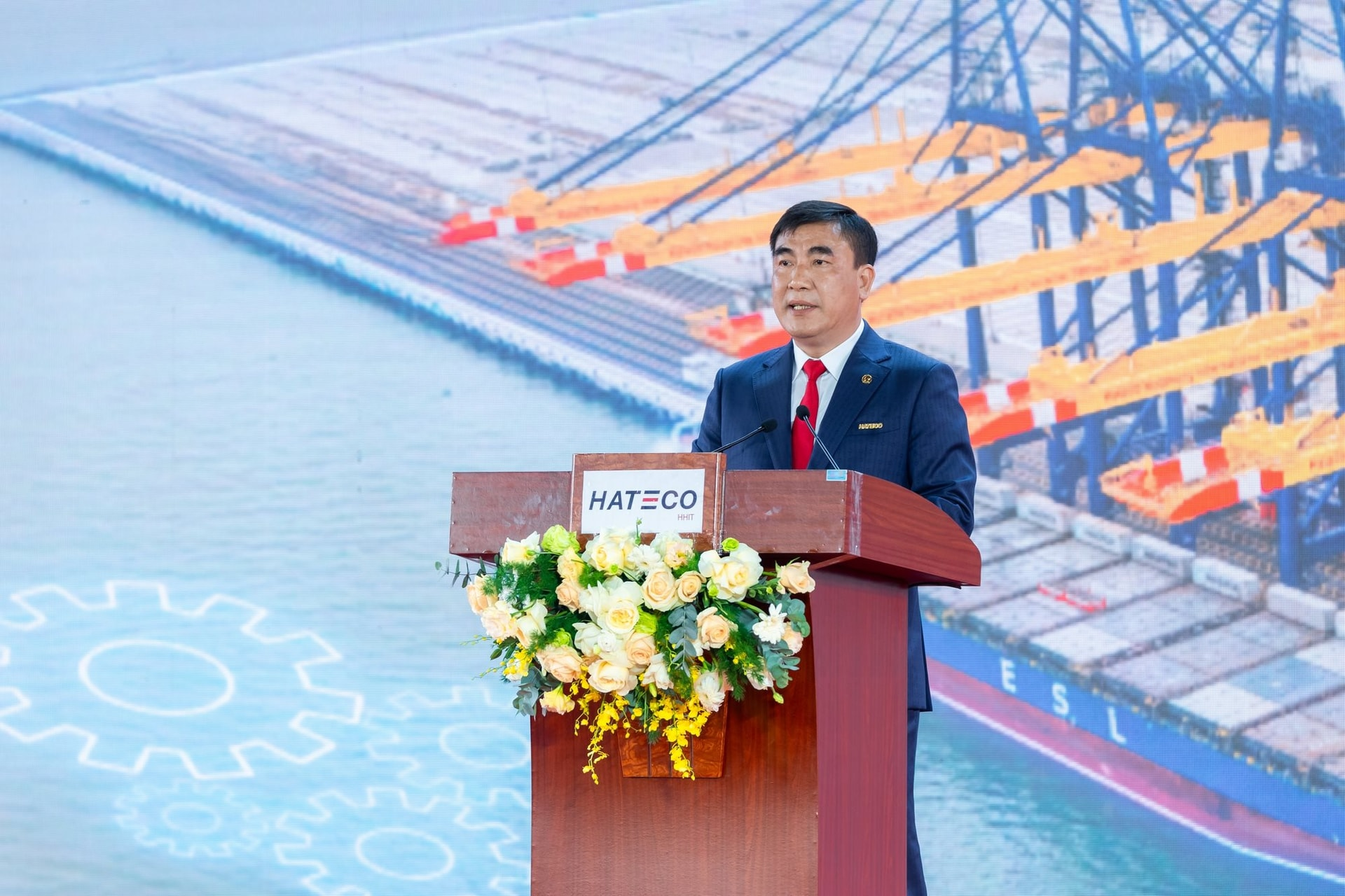 Doanh nghiệp của đại gia gốc Hưng Yên trúng thầu siêu dự án cảng container hơn 1,7 tỷ USD tại Đà Nẵng - Ảnh 2.