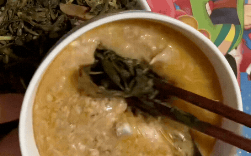 Đặc sản rẻ bèo ở Hòa Bình cũ toàn "lá nọ lá kia" mà người nào đi xa nhìn thấy cũng đều trào nước mắt nhớ quê- Ảnh 8.