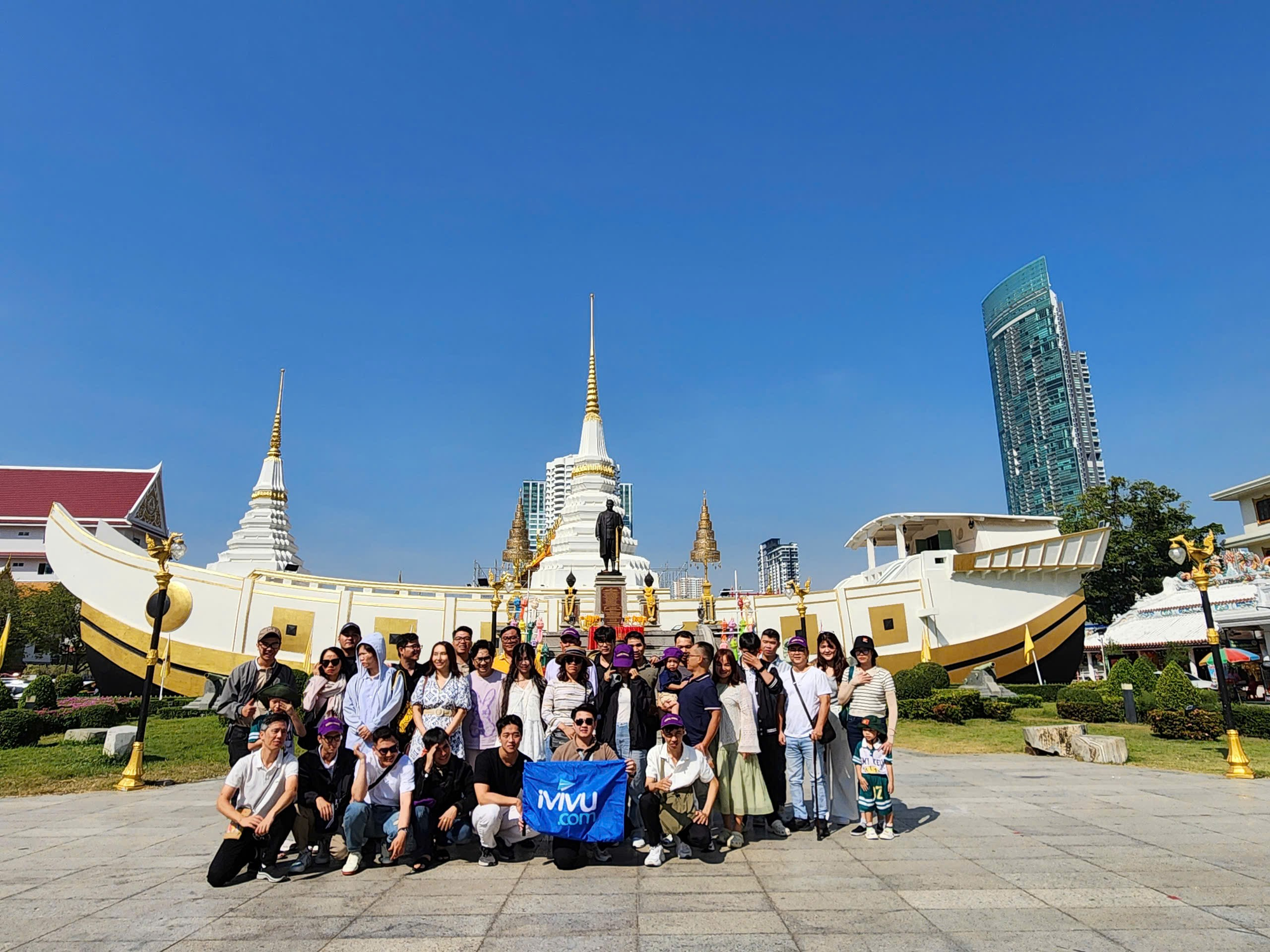 Hộ chiếu Việt Nam tăng thêm 7 bậc trên bảng xếp hạng: Người Việt có thể đi đâu mà không phải xin visa? - Ảnh 3.