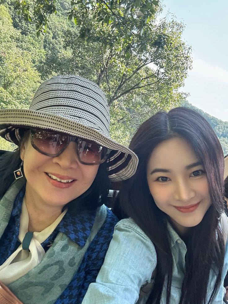 “Đưa tiền mẹ không cầm, mua quần áo mẹ không chịu, con phải làm gì để báo hiếu?”, câu trả lời khiến tôi nhận ra mình đã hiểu sai từ đầu - Ảnh 1.