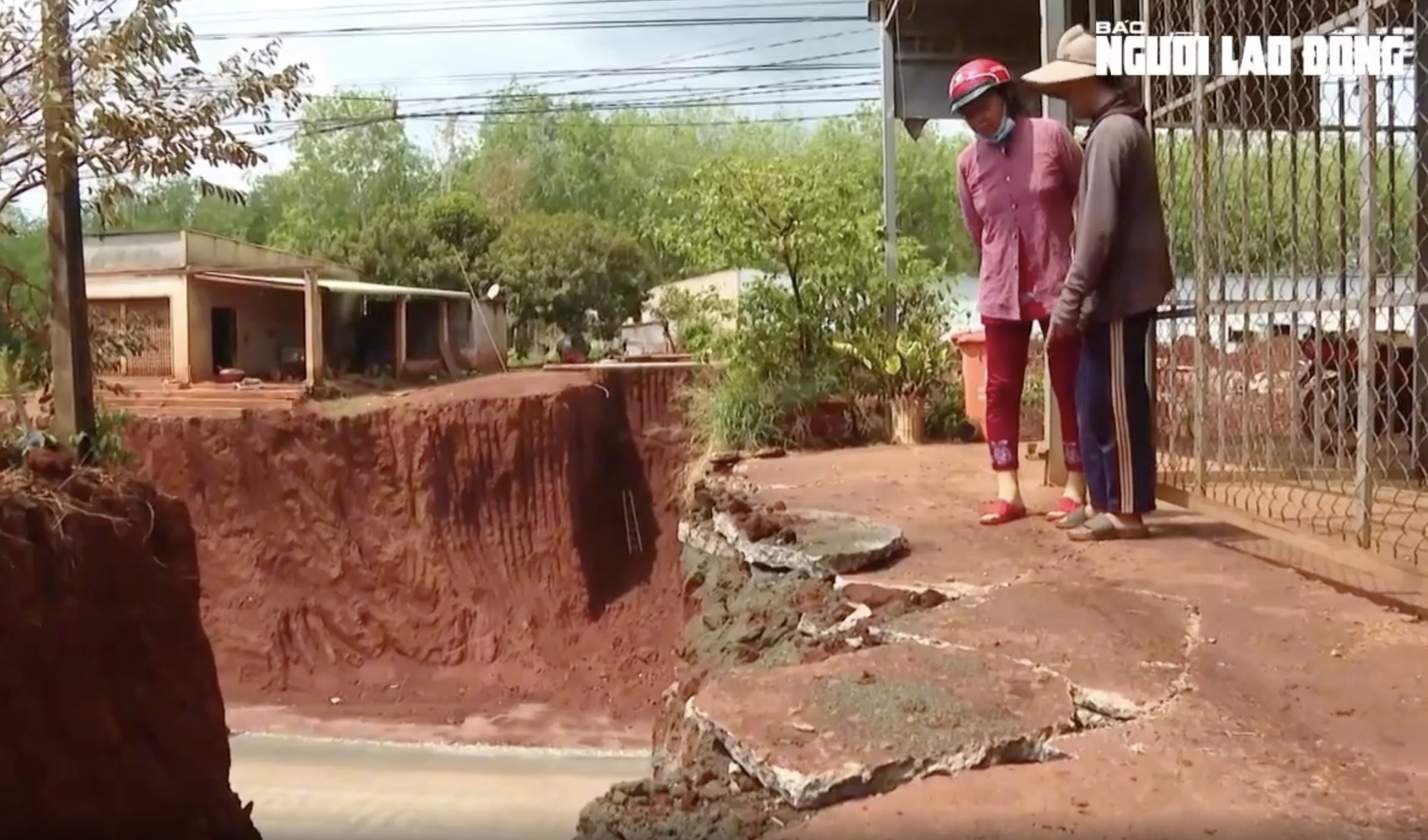 Toàn cảnh vụ nhà dân cheo leo bên mép vực gây bức xúc ở Đồng Nai- Ảnh 5.