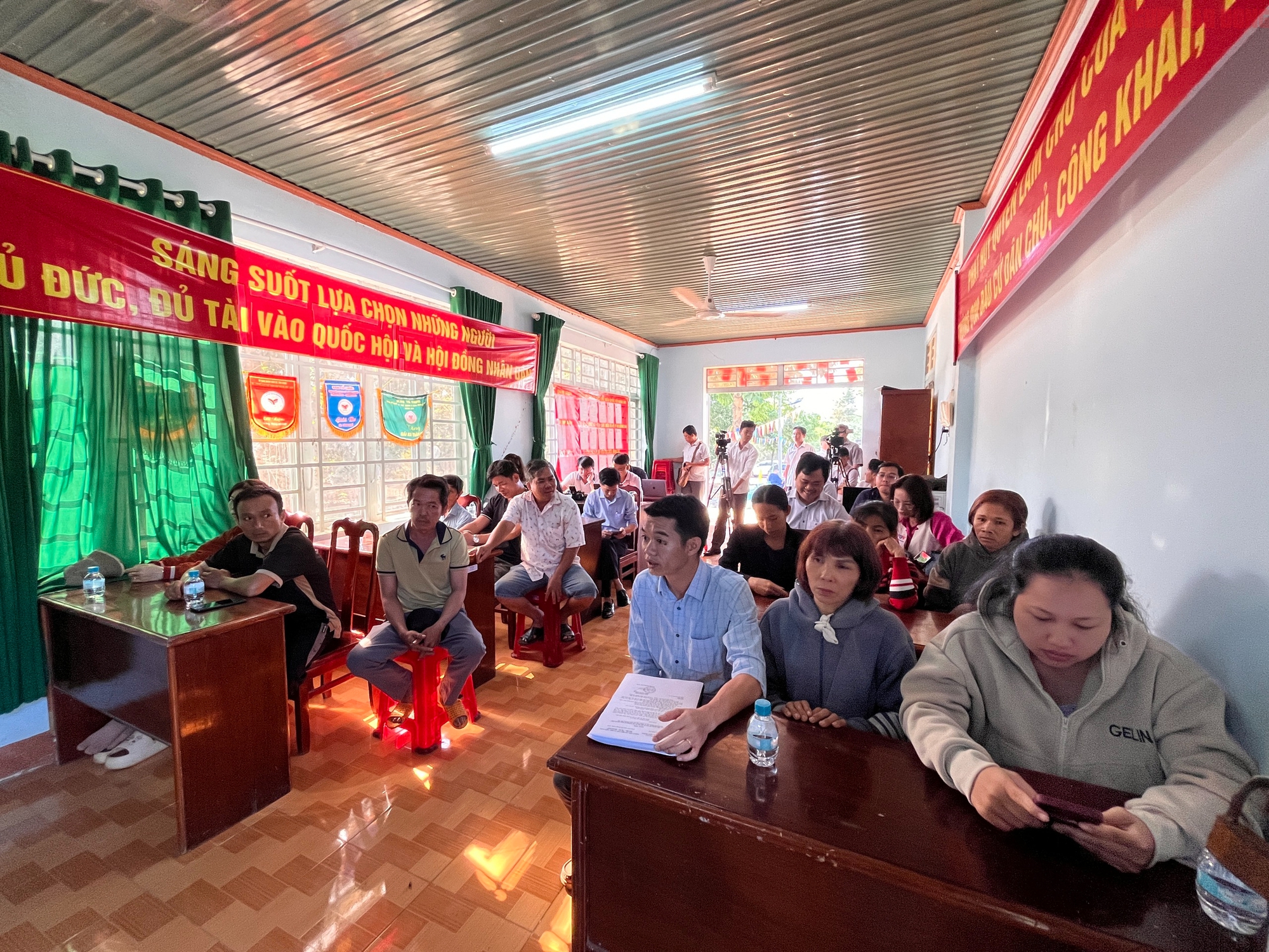 Toàn cảnh vụ nhà dân cheo leo bên mép vực gây bức xúc ở Đồng Nai- Ảnh 11.