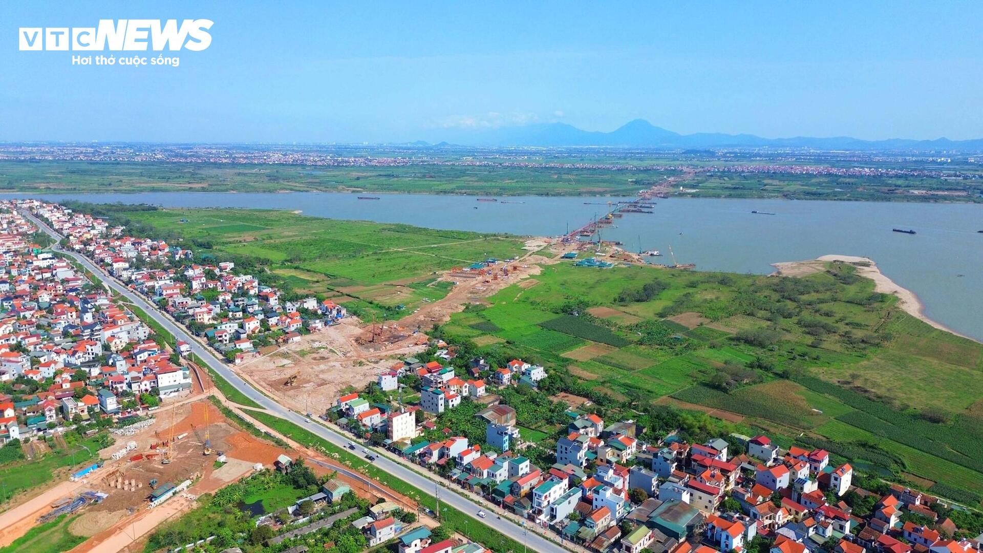 Đại công trường cầu Hồng Hà vượt sông Hồng sau 5 tháng thi công- Ảnh 13.