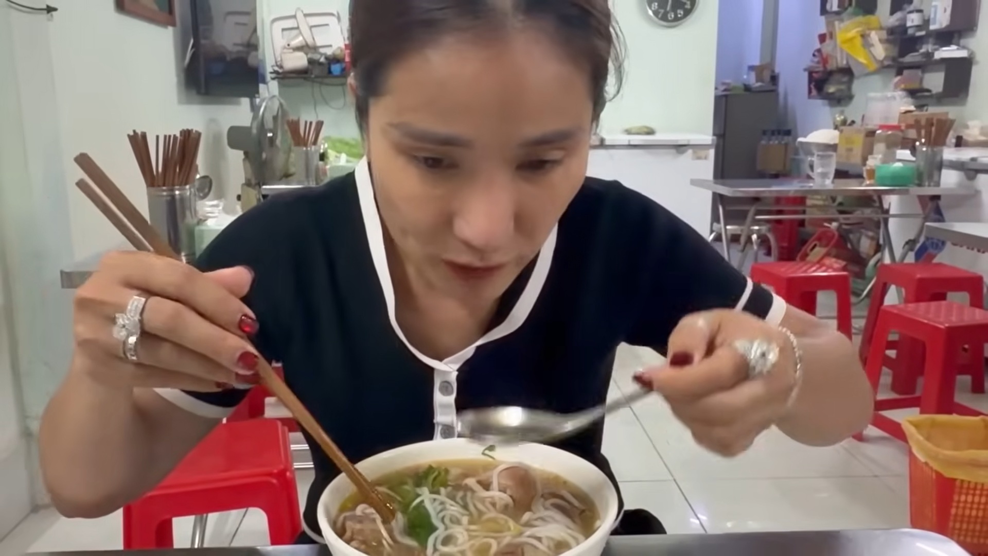 Nữ NSƯT đi Mỹ về: "Việt Nam đúng là thiên đường"- Ảnh 1.