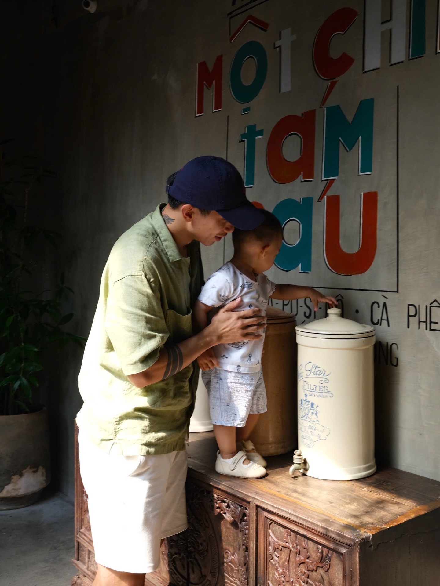 Camera ghi lại cảnh một người "lén lút di chuyển" trong phòng ngủ nhà Đoàn Văn Hậu: Xem đến đoạn cuối mới thở phào!- Ảnh 6.