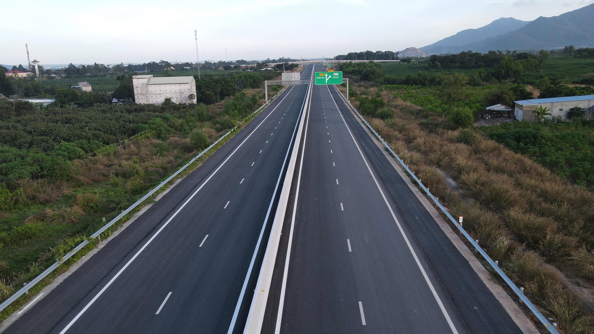 Diện mạo cao tốc Biên Hòa - Vũng Tàu trước ngày thông xe- Ảnh 2.