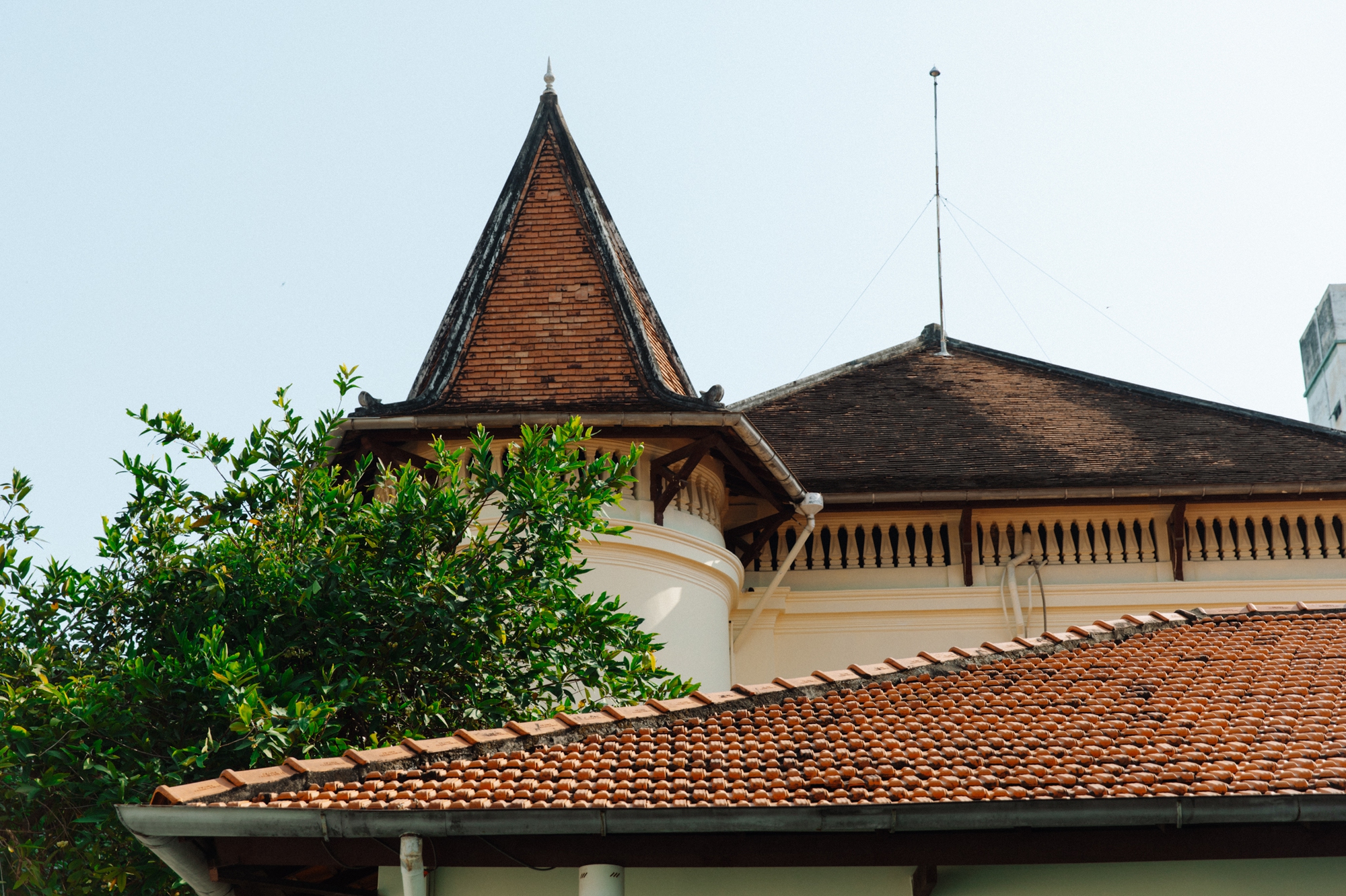 Trụ sở mới của Nhà Văn hóa Thanh niên: "Tòa lâu đài cổ tích" 5.000m2 xanh mướt, từng là trường học của giới thượng lưu- Ảnh 6.