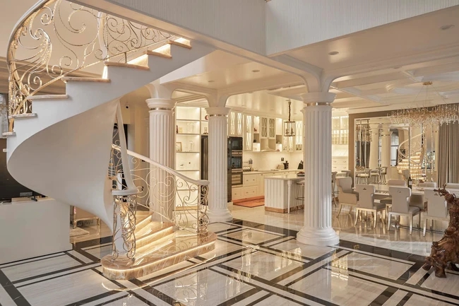 Lệ Quyên sống sang chảnh trong biệt thự 600m2, tuyên bố 3,6 tỷ chỉ đủ xây cổng nhà - Ảnh 6.