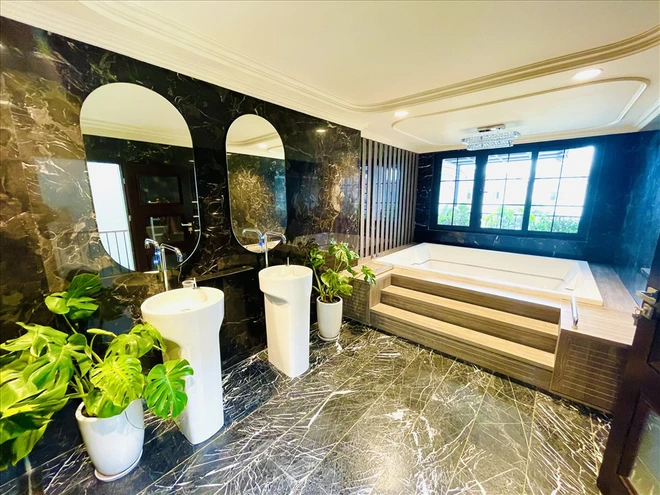 Góc chưa từng hé lộ trong biệt thự 60 tỷ của "nữ diễn viên giàu nhất miền Bắc"- Ảnh 22.