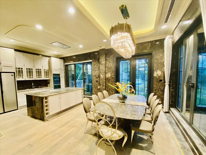 Góc chưa từng hé lộ trong biệt thự 60 tỷ của "nữ diễn viên giàu nhất miền Bắc"- Ảnh 18.
