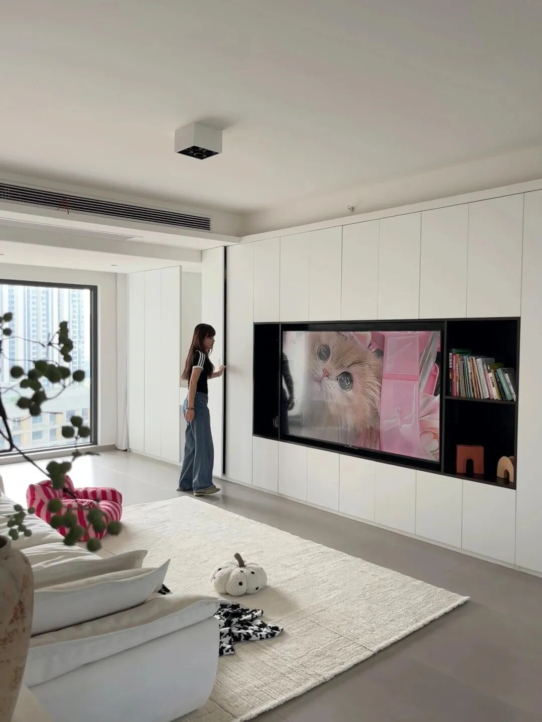 Xu hướng phòng khách 2026: Không còn tường tivi cầu kỳ, thay vào đó là 3 thiết kế thực tế hơn nhiều- Ảnh 2.