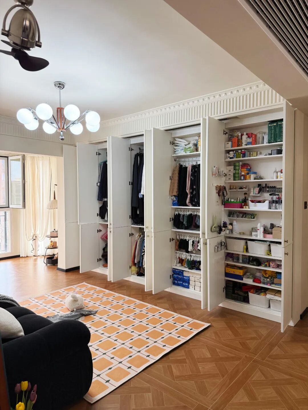 Xu hướng phòng khách 2026: Không còn tường tivi cầu kỳ, thay vào đó là 3 thiết kế thực tế hơn nhiều- Ảnh 5.