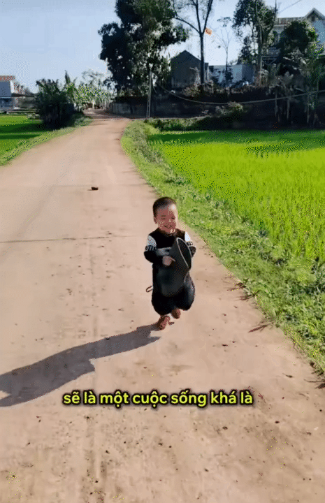 Thu nhập 70 triệu/tháng, gia đình 3 người vẫn rời phố về quê với quan điểm: Xây nhà tiền tỷ ở quê, còn hơn mang nợ 3 tỷ mua chung cư ở Hà Nội- Ảnh 9.