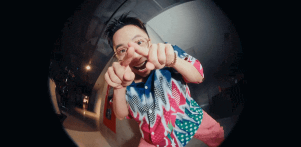 Tiểu thư nghìn tỷ Việt Nam làm ca sĩ, MV này mà ra mắt thời “công chúa bong bóng” chắc viral lắm!- Ảnh 2.