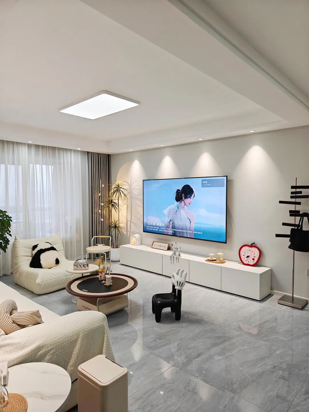 Sang nhà hàng xóm một lần, tôi mới hiểu: Nhà mình lạc hậu thật rồi - thiếu cả 6 thiết kế đang được chuộng nhất - Ảnh 1.