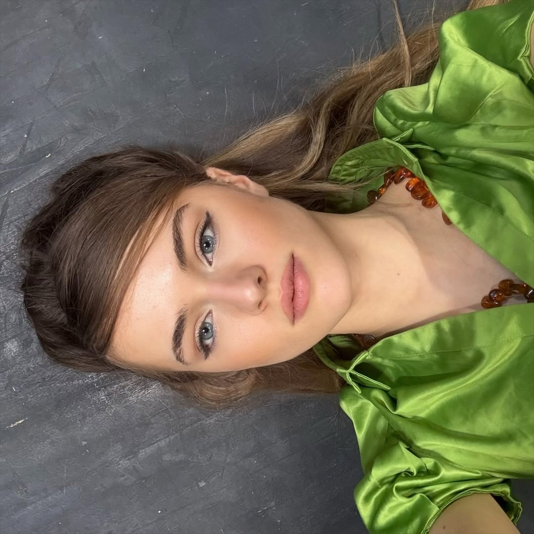 "Cô bé xinh nhất thế giới" sau 12 năm vẫn kiếm tiền tốt nhờ nhan sắc trời ban, chuyện học hành mới bất ngờ- Ảnh 7.