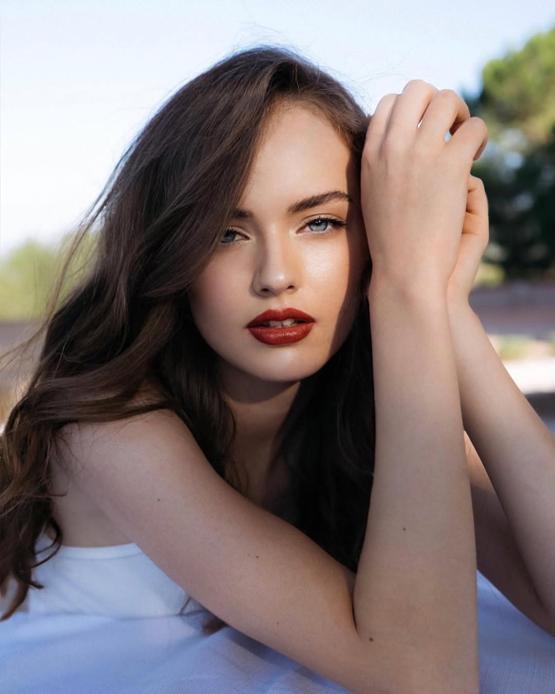 "Cô bé xinh nhất thế giới" sau 12 năm vẫn kiếm tiền tốt nhờ nhan sắc trời ban, chuyện học hành mới bất ngờ- Ảnh 5.