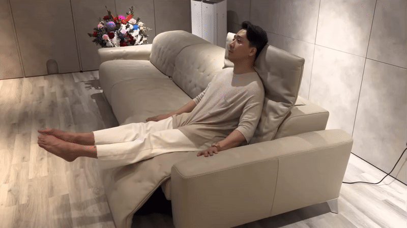 Bên trong căn hộ triệu đô của đạo diễn trăm tỷ: View bao trọn Sài Gòn, nội thất đắt đỏ đến  - Ảnh 7.