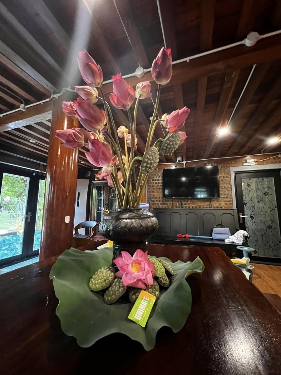 Cơ ngơi của NSND Xuân Bắc: 4 mặt đều là gỗ tự nhiên, rộng ngàn mét vuông chưa đi đã thấy "lạc lối"- Ảnh 12.