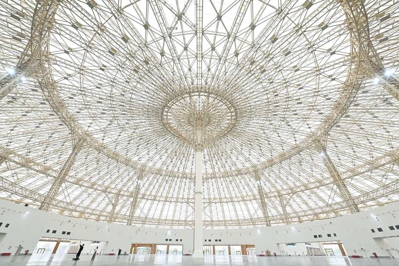 Việt Nam sở hữu tổ hợp triển lãm rộng 900.000m2 lớn nhất Đông Nam Á, lập kỷ lục chưa từng có: Huy động 24.000 tấn thép, 1.000 người làm việc xuyên suốt 300 ngày đêm - Ảnh 3.