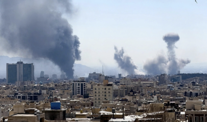 Cuộc chiến ở Iran đánh vào 'huyết mạch’ thương mại toàn cầu?- Ảnh 1.