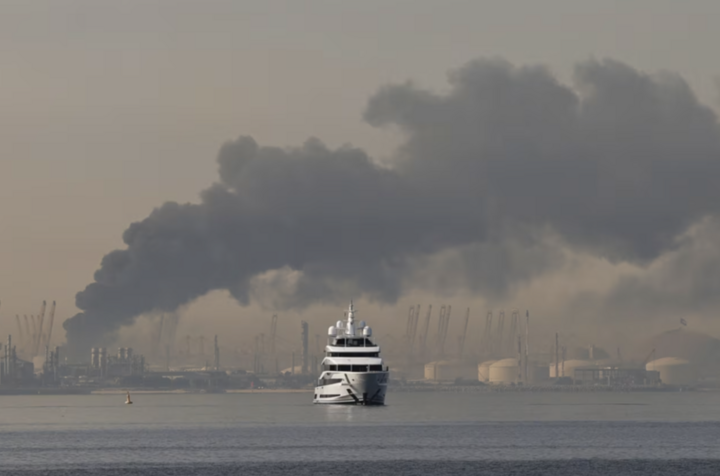 Cuộc chiến ở Iran đánh vào 'huyết mạch’ thương mại toàn cầu?- Ảnh 2.