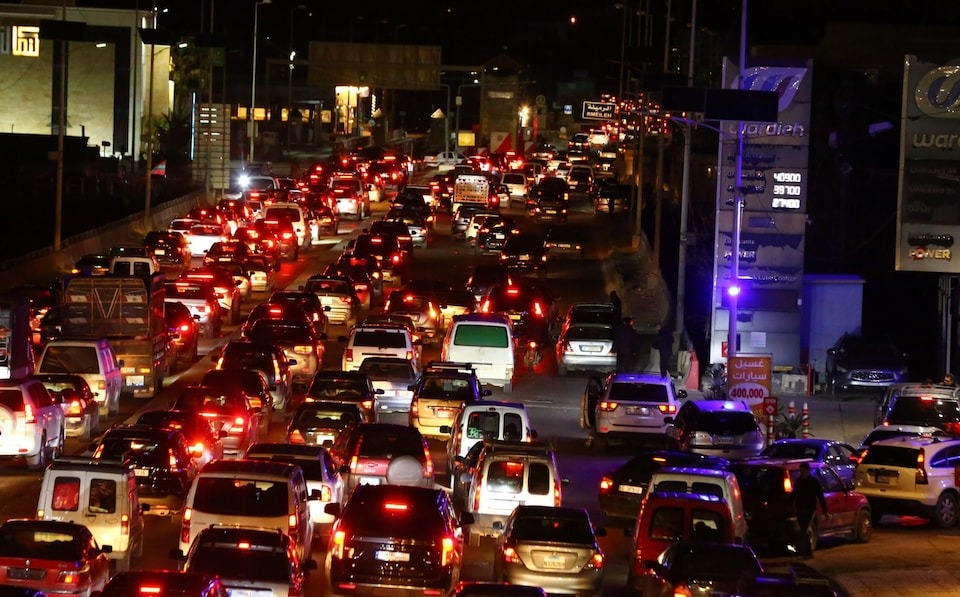 F-15 Mỹ rơi tại Kuwait, lực lượng thân Iran tham chiến, xung đột lan khắp Trung Đông - Ảnh 3.