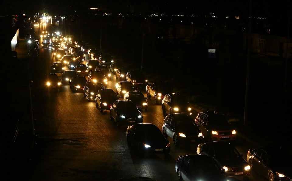 F-15 Mỹ rơi tại Kuwait, lực lượng thân Iran tham chiến, xung đột lan khắp Trung Đông - Ảnh 2.