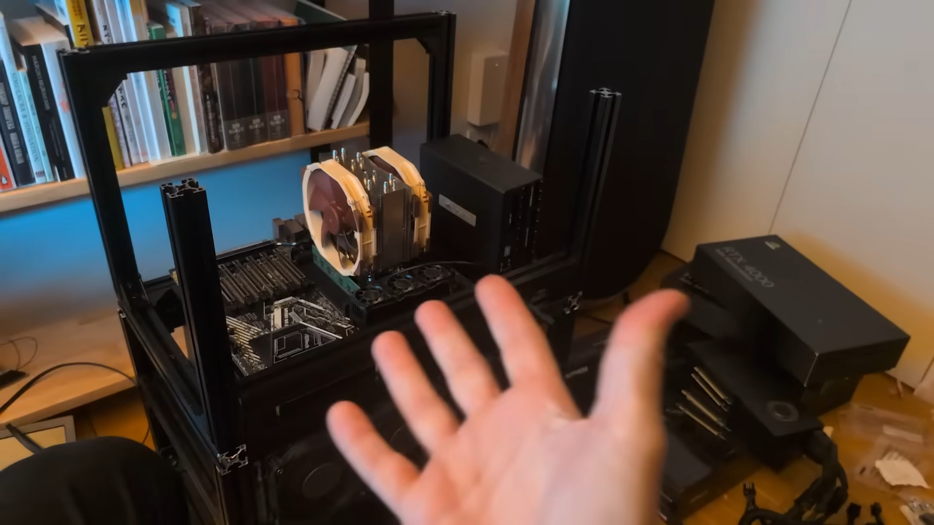 YouTuber PewDiePie tự train AI, tuyên bố vượt GPT-4 nhưng lại "quay xe" vì lý do ngớ ngẩn- Ảnh 2.