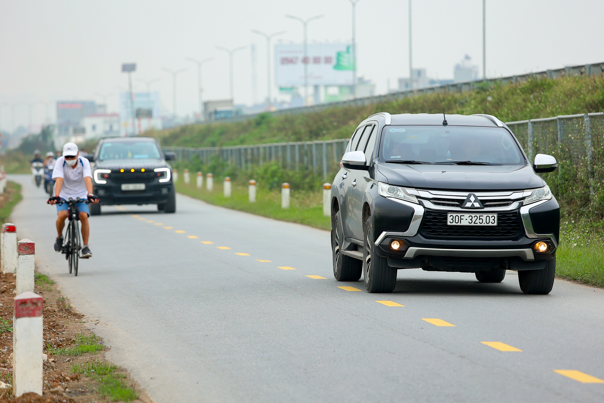 Toàn cảnh tuyến đường tốc độ cao đầu tiên của Việt Nam sắp được đầu tư 22.000 tỷ, kết nối Hà Nội với đại đô thị lớn nhất của Vinhomes - Ảnh 3.