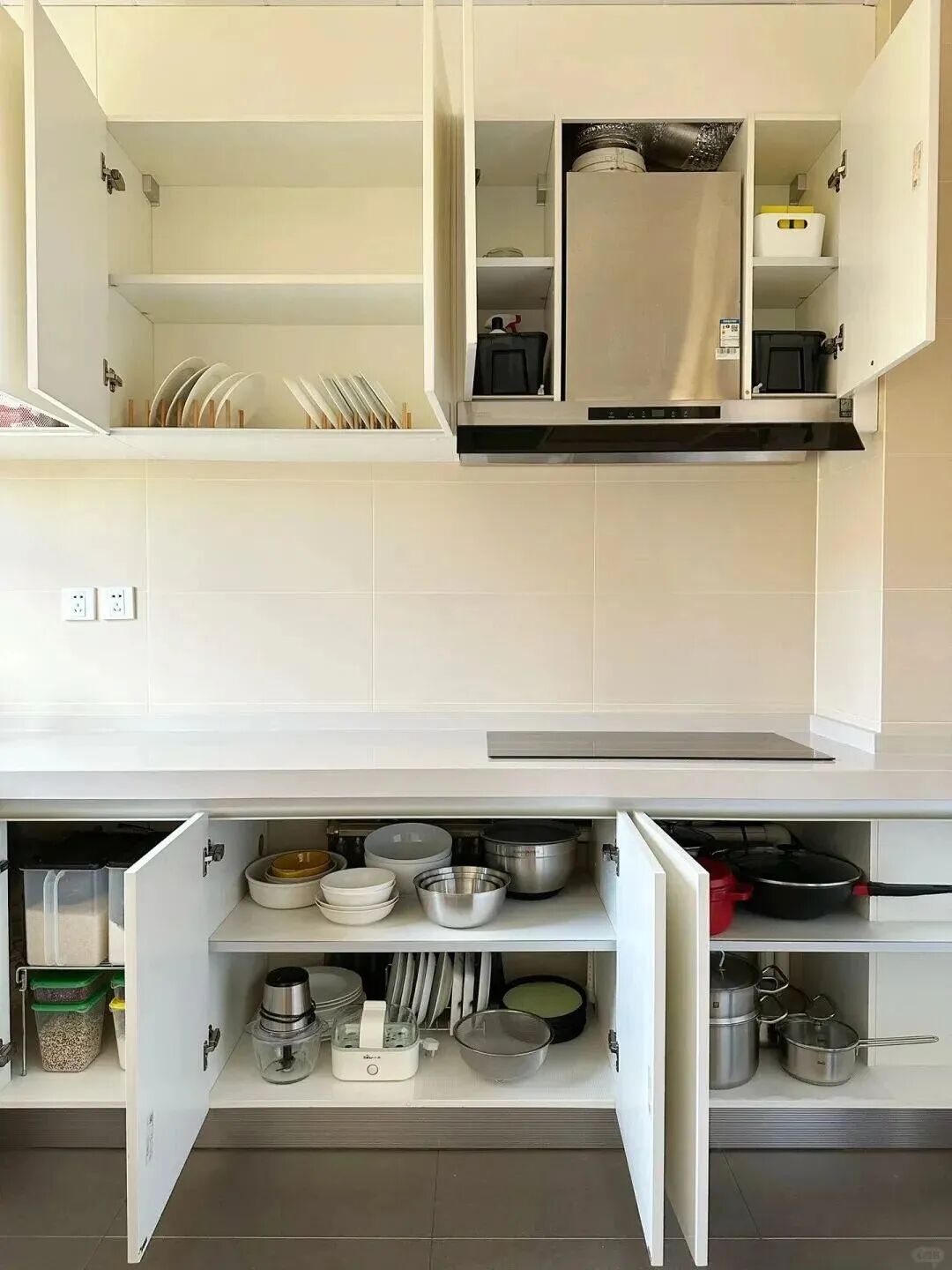 Mẹ tôi giữ nhà luôn sạch dù không dọn nhiều: 15 thói quen nhỏ tưởng “khó chịu” nhưng giúp tiết kiệm cả thời gian lẫn tiền mỗi tháng - Ảnh 10.