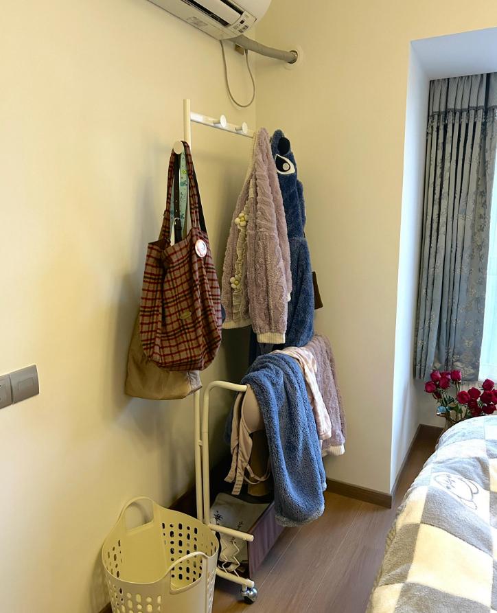 Mẹ tôi giữ nhà luôn sạch dù không dọn nhiều: 15 thói quen nhỏ tưởng “khó chịu” nhưng giúp tiết kiệm cả thời gian lẫn tiền mỗi tháng - Ảnh 4.