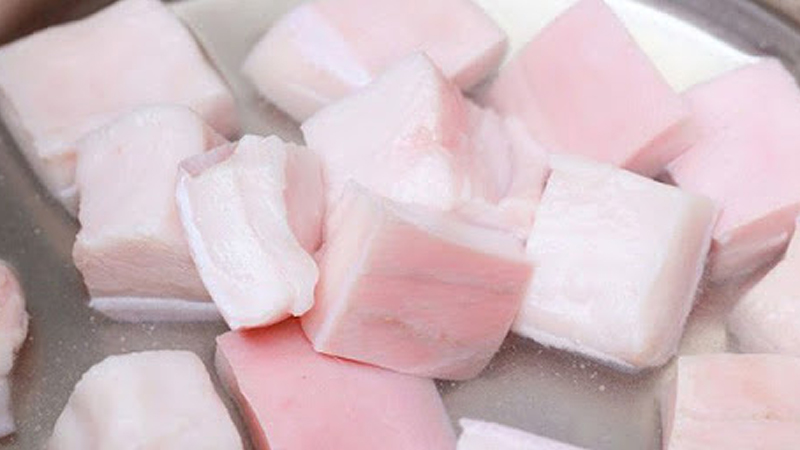 Người phụ nữ 57 tuổi dùng mỡ lợn nấu ăn suốt 3 năm, đi khám sức khoẻ bác sĩ ngạc nhiên hỏi: "Chị đã làm gì?"- Ảnh 1.