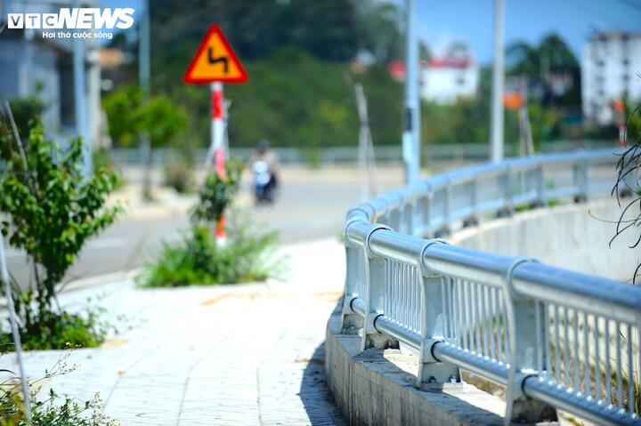 Cận cảnh đường vành đai 870 tỷ đồng, băng qua rừng thông xanh mát của Đà Lạt- Ảnh 9.