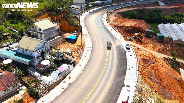 Cận cảnh đường vành đai 870 tỷ đồng, băng qua rừng thông xanh mát của Đà Lạt- Ảnh 6.