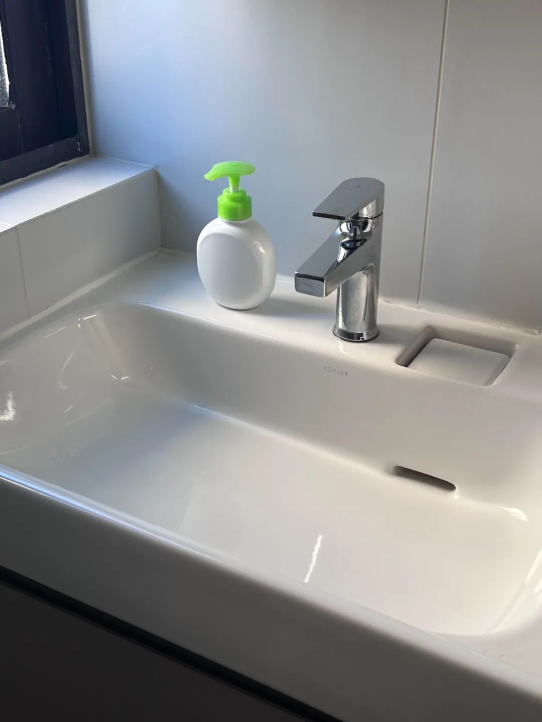 Mẹ tôi giữ nhà luôn sạch dù không dọn nhiều: 15 thói quen nhỏ tưởng “khó chịu” nhưng giúp tiết kiệm cả thời gian lẫn tiền mỗi tháng - Ảnh 7.