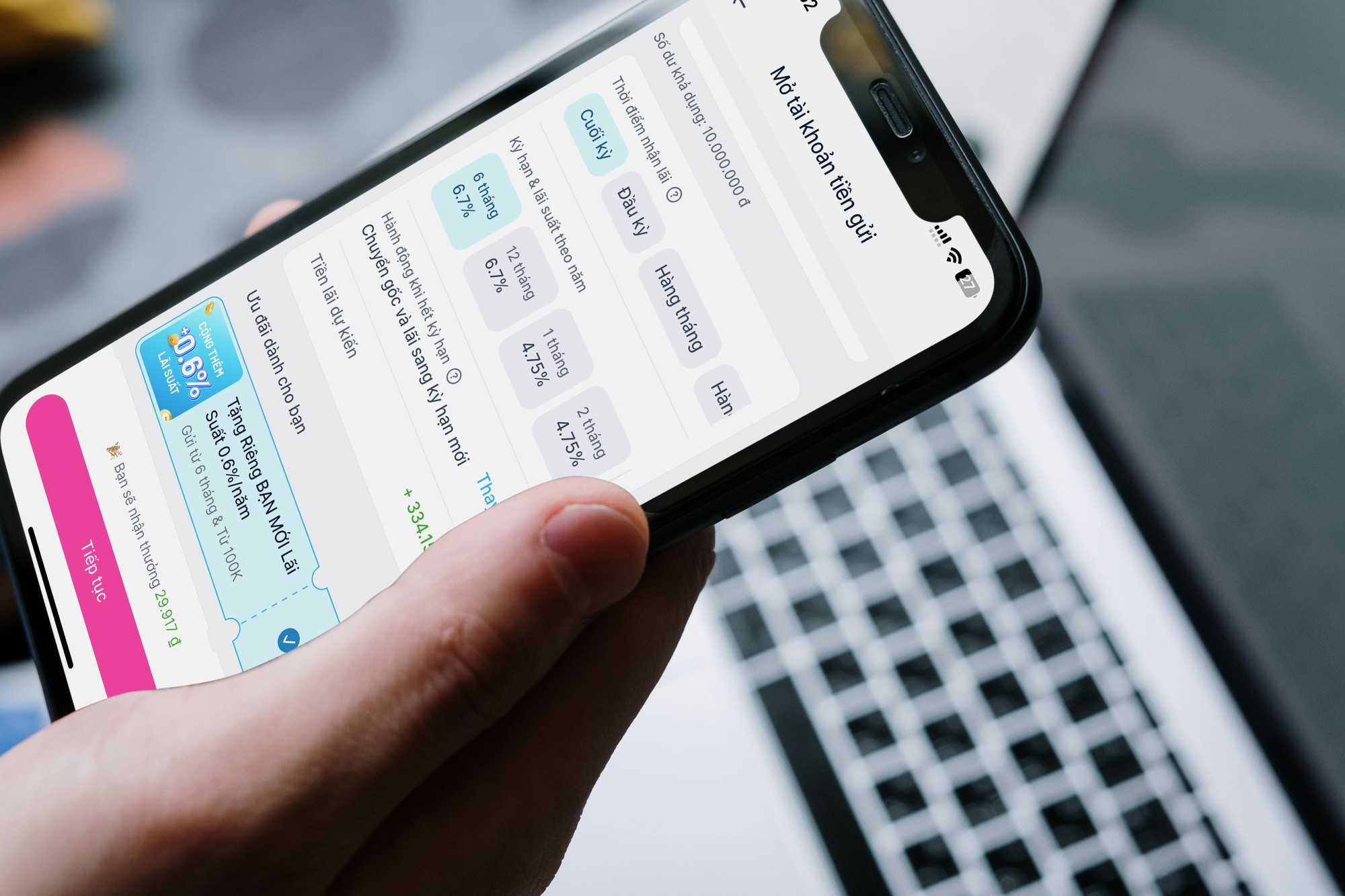 Một ngân hàng huy động lãi suất 8,4% cho số tiền gửi chỉ từ 100.000 đồng - Ảnh 1.